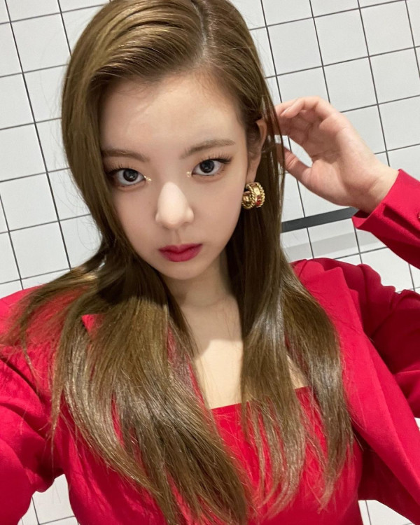 [연예] ITZY 리아